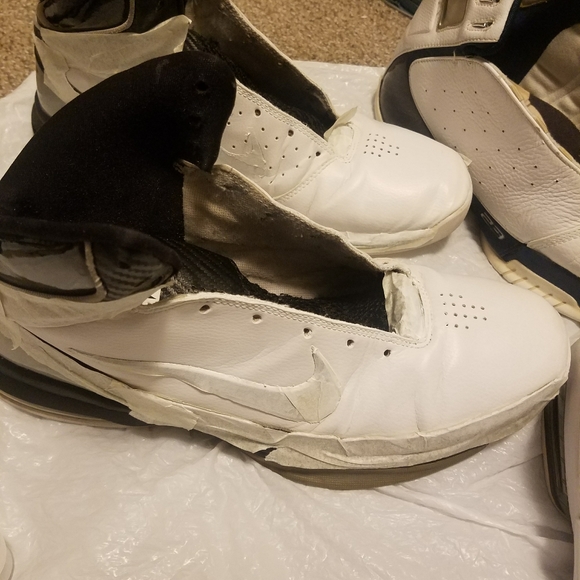 Meet your Posher, Rich - Picture 10 of 12